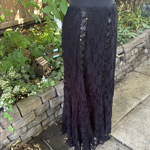 Elegant Boho Black Lace Skirt. Size M. - Picture 4 of 6